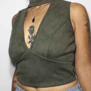 Charlotte Russe Women's Green Zip Up Crop Top Size Small Deep V-Neck Turtleneck